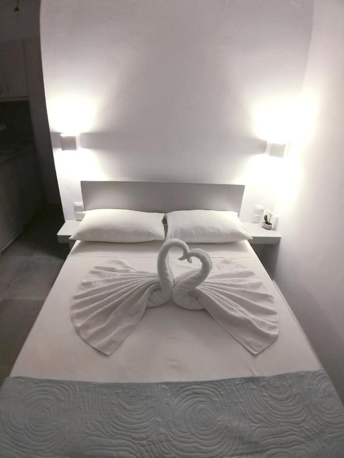 Mavrikou Helen Apartments สกีรอส ภายนอก รูปภาพ